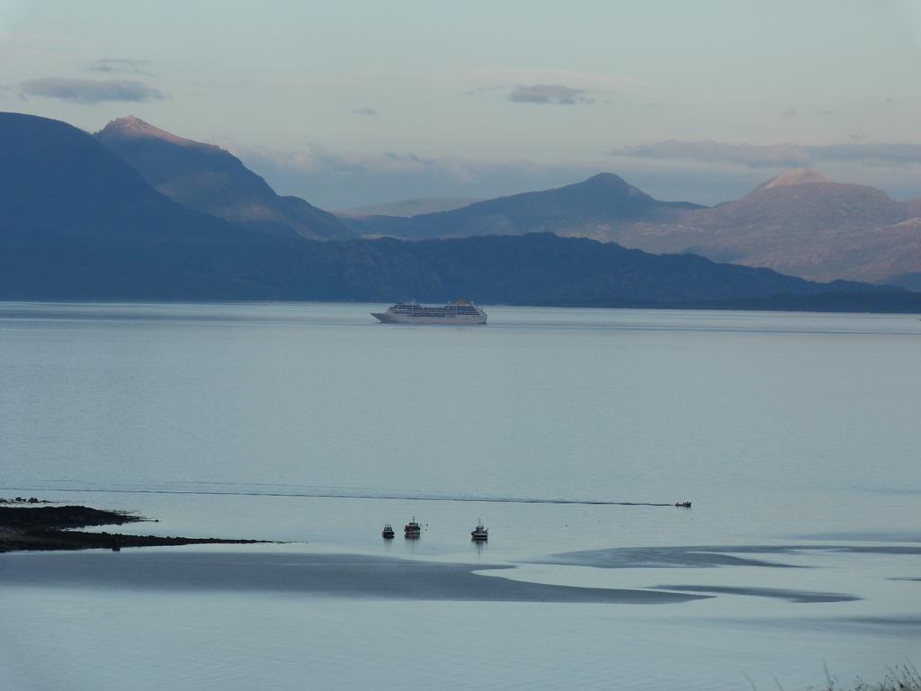 Lachie'S House Villa Staffin Rum bild